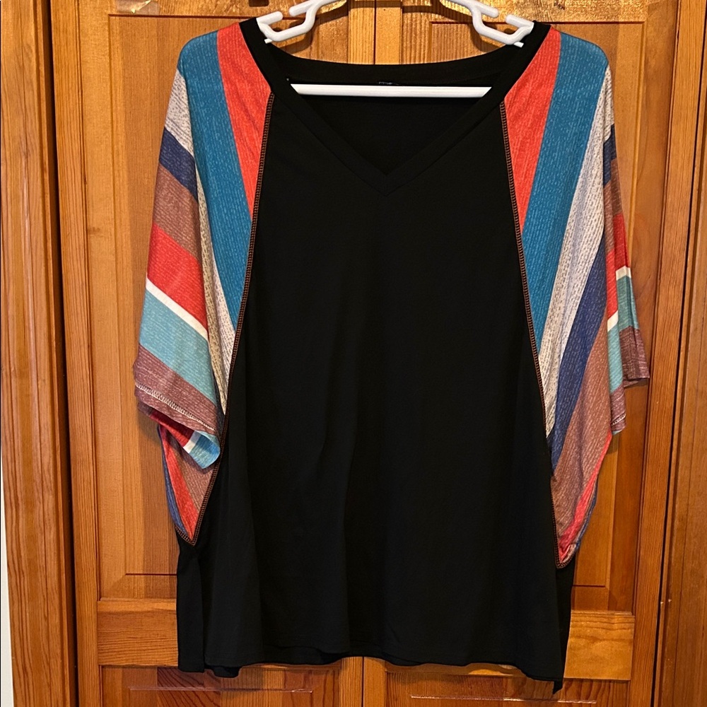 BloomChic Black Top Multicolor Striped Sleeves Plus 4X 26 EUC Soft Knit
